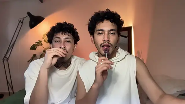 Noah and Steven online show from 8, 5, 2026