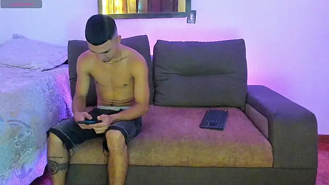 Snapshot of Teo_Rave chatting on 7, 5, 2026 Teo Rave online show from 7, 5, 2026