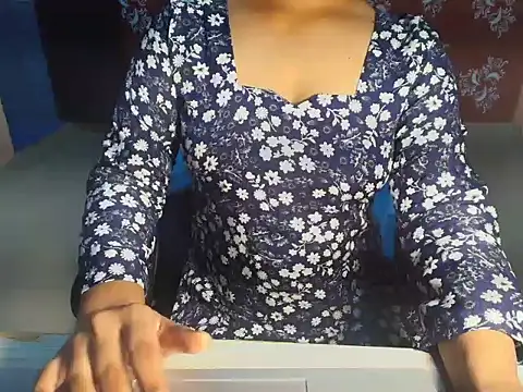 Snapshot of Hotty_Girl147 chatting on 25, 7, 2026 Hotty Girl147 online show from 25, 7, 2026
