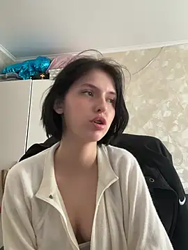 sennie x online show from 28, 4, 2026