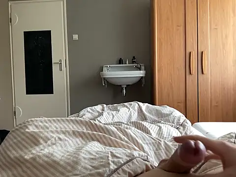 hardy057 online show from 19, 4, 2026