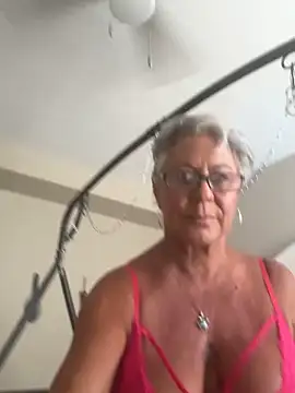 SilverRain  online show from 22, 4, 2026