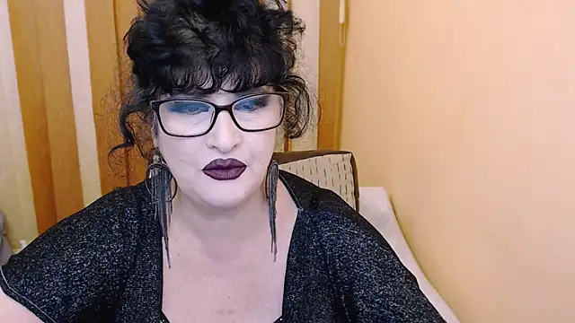 Snapshot of QuuenOfSin chatting on 2, 1, 2025 QuuenOfSin online show from 2, 1, 2025