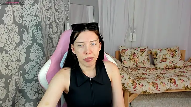 Sandra Ross online show from 5, 7, 2026