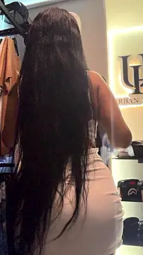 Laia Hills online show from 7, 8, 2026