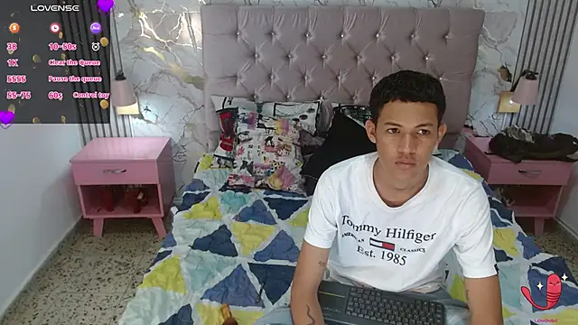 Mia Hiills online show from 12, 5, 2026