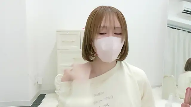 Snapshot of remuchan__ chatting on 27, 4, 2026 remuchan online show from 27, 4, 2026