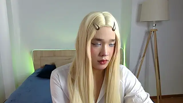 icexoxo2 online show from 16, 7, 2026
