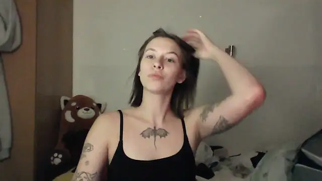 Snapshot of JuicyErika chatting on 27, 5, 2026 JuicyErika online show from 27, 5, 2026