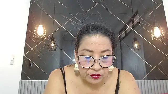 Snapshot of BarbaraGraf chatting on 26, 5, 2026 BarbaraGraf online show from 26, 5, 2026