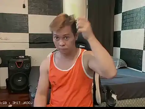 Snapshot of FuckMeeGUYS chatting on 19, 6, 2026 FuckMeeGUYS online show from 19, 6, 2026