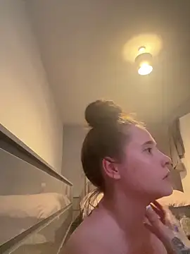 Poppylooloo online show from 31, 5, 2026