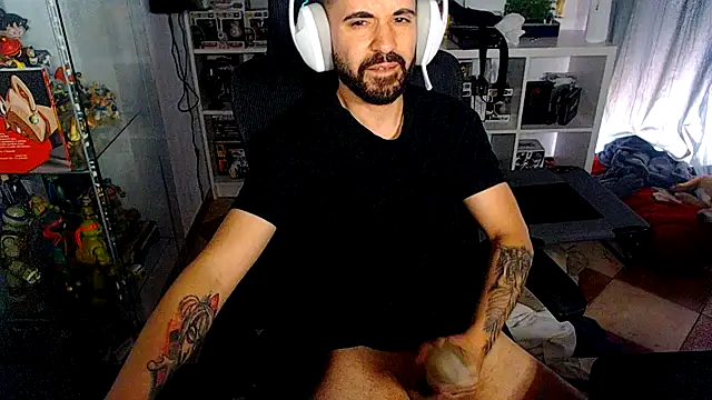 Snapshot of chiquitoconsecreto chatting on 10, 5, 2026 chiquitoconsecreto online show from 10, 5, 2026