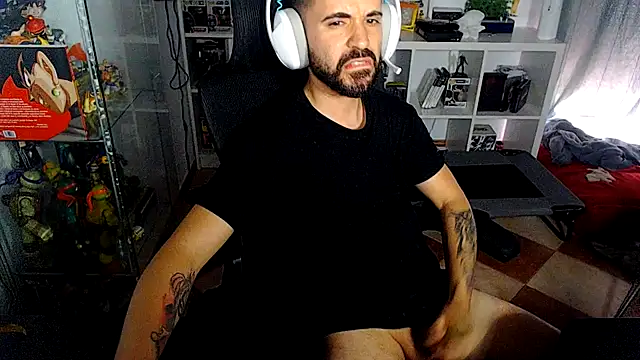 Snapshot of chiquitoconsecreto chatting on 11, 5, 2026 chiquitoconsecreto online show from 11, 5, 2026