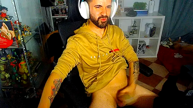 Snapshot of chiquitoconsecreto chatting on 15, 5, 2026 chiquitoconsecreto online show from 15, 5, 2026