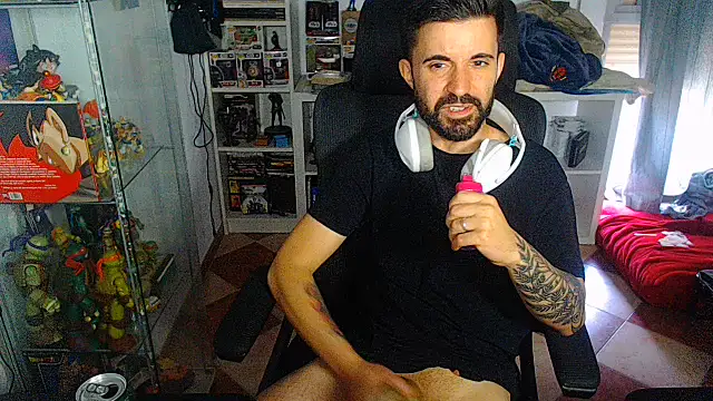 Snapshot of chiquitoconsecreto chatting on 16, 5, 2026 chiquitoconsecreto online show from 16, 5, 2026