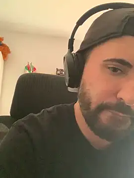 Snapshot of chiquitoconsecreto chatting on 27, 5, 2026 chiquitoconsecreto online show from 27, 5, 2026