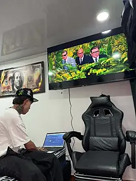 Snapshot of Jackdaniel001_ chatting on 28, 5, 2026 Jackdaniel001 online show from 28, 5, 2026