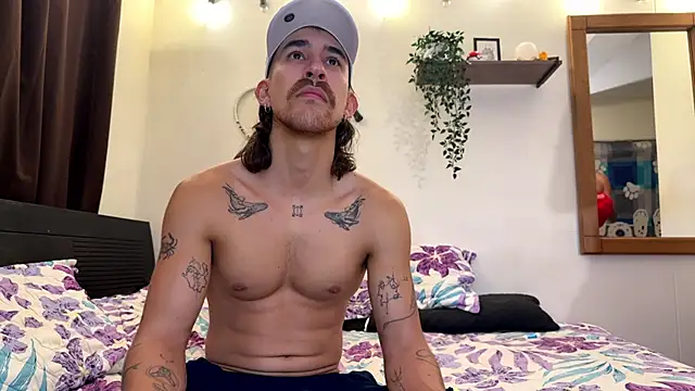 Snapshot of Aaron_wheel chatting on 3, 5, 2026 Aaron wheel online show from 3, 5, 2026