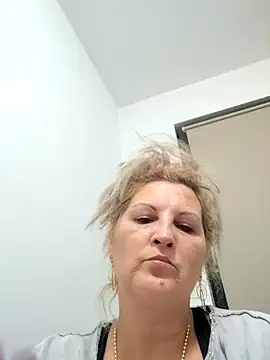 Divineblond online show from 4, 10, 2025