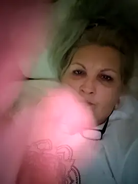 Divineblond online show from 2, 11, 2025