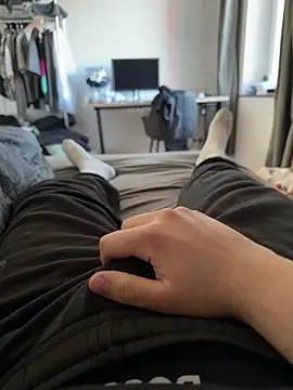 alwayshorny21 online show from 24, 4, 2026