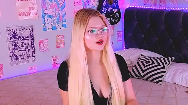 LunariaFox online show from 29, 7, 2026