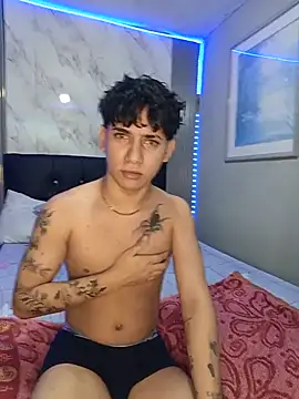 Snapshot of Good_boys01 chatting on 17, 7, 2026 Good boys01 online show from 17, 7, 2026