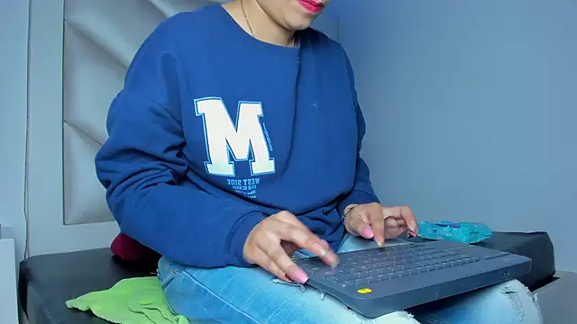 Snapshot of Valentina_js chatting on 18, 6, 2026 Valentina js online show from 18, 6, 2026