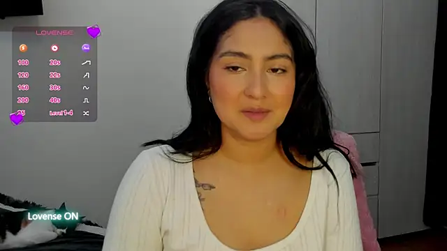 Snapshot of ViolettaKai chatting on 4, 6, 2026 ViolettaKai online show from 4, 6, 2026