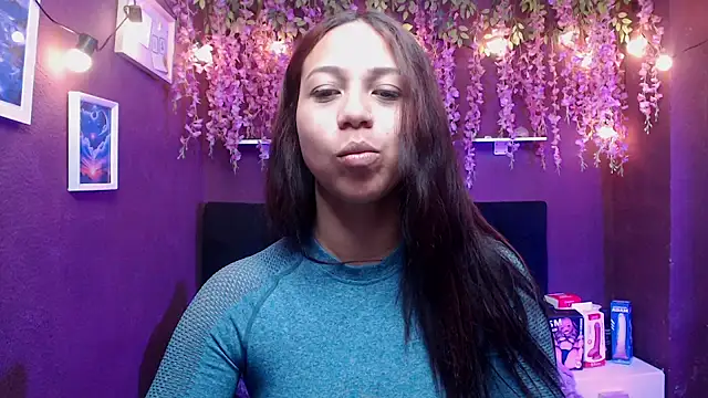 Snapshot of monik299 chatting on 5, 5, 2026 monik299 online show from 5, 5, 2026