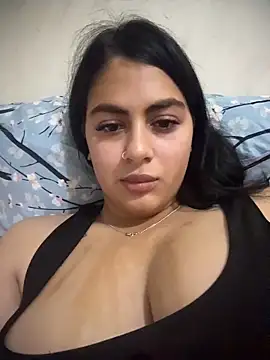 Snapshot of LilyLovell chatting on 10, 5, 2026 LilyLovell online show from 10, 5, 2026