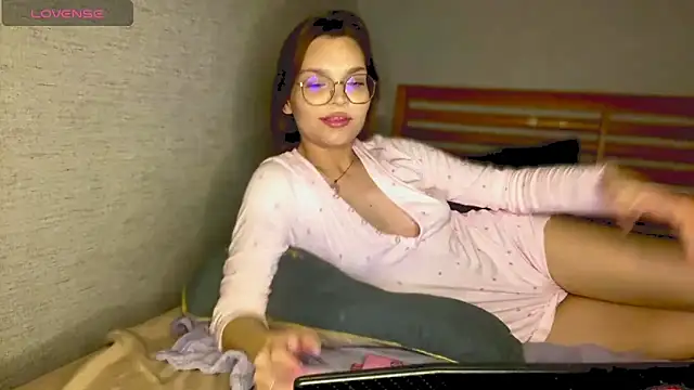 TessaLust  online show from 9, 5, 2026