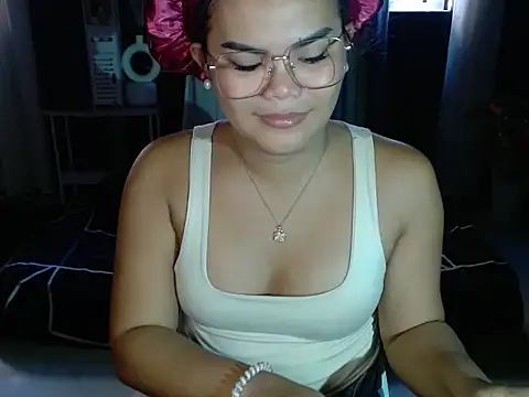 Snapshot of Kendallfoxx chatting on 29, 4, 2026 Kendallfoxx online show from 29, 4, 2026