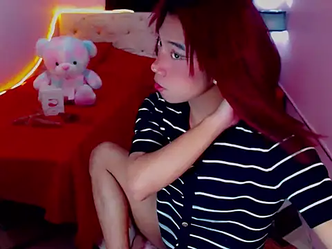 Snapshot of URsexyLylia chatting on 8, 5, 2026 URsexyLylia online show from 8, 5, 2026