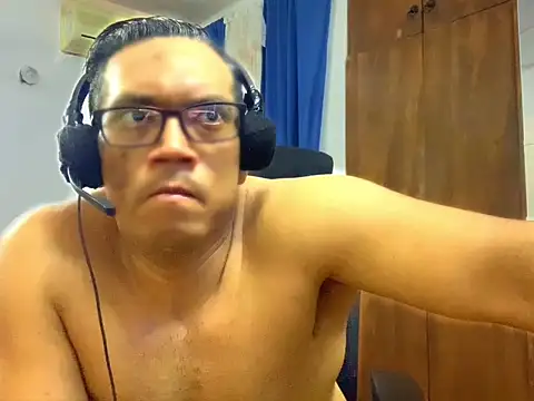Snapshot of bvllnox chatting on 17, 7, 2026 bvllnox online show from 17, 7, 2026
