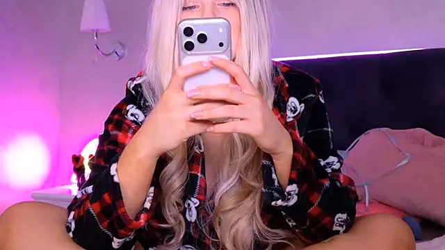 ChristieBlace online show from 23, 7, 2026