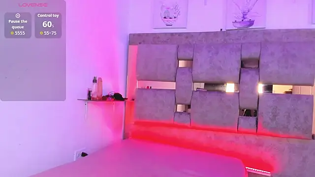 Playful Violet online show from 27, 5, 2026