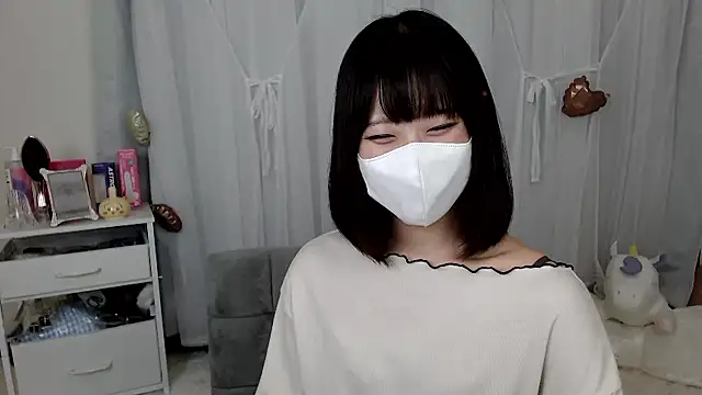 Snapshot of mii__tan chatting on 10, 5, 2026 mii tan online show from 10, 5, 2026