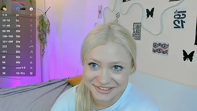 Snapshot of MidnightPoise chatting on 22, 5, 2026 MidnightPoise online show from 22, 5, 2026