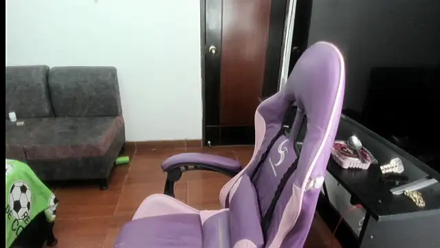 Snapshot of romina23 chatting on 14, 5, 2026 romina23 online show from 14, 5, 2026