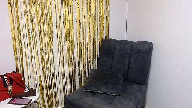 Snapshot of BlondeNatalia chatting on 21, 6, 2026 BlondeNatalia online show from 21, 6, 2026