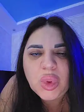 -CUTE-EVVIL- online show from 26, 4, 2026