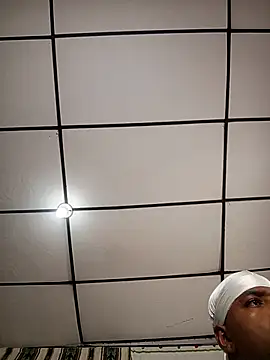 Hector-black online show from 29, 4, 2026