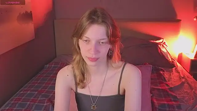 Snapshot of Emily_Cartex chatting on 25, 5, 2026 Emily Cartex online show from 25, 5, 2026