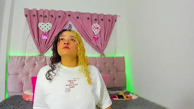 Catherine And Tara online show from 7, 6, 2026