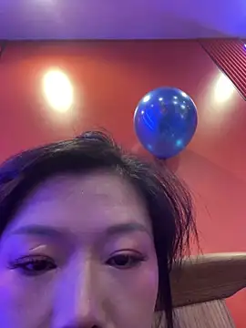 Snapshot of milkwine chatting on 24, 7, 2026 milkwine online show from 24, 7, 2026