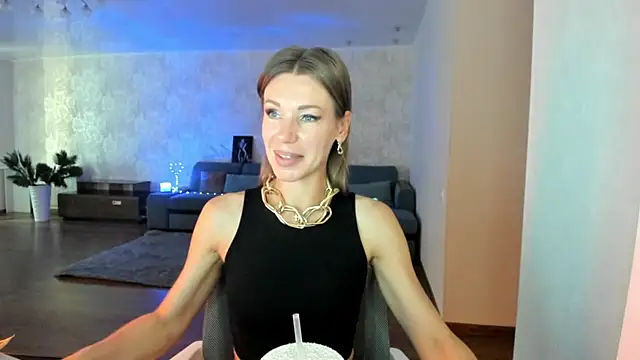 Snapshot of miababemi09 chatting on 8, 7, 2026 miababemi09 online show from 8, 7, 2026
