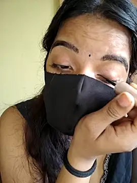 Snapshot of vanika2000 chatting on 18, 5, 2026 vanika2000 online show from 18, 5, 2026