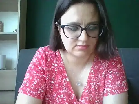 Snapshot of sensual_paris chatting on 19, 6, 2026 sensual paris online show from 19, 6, 2026